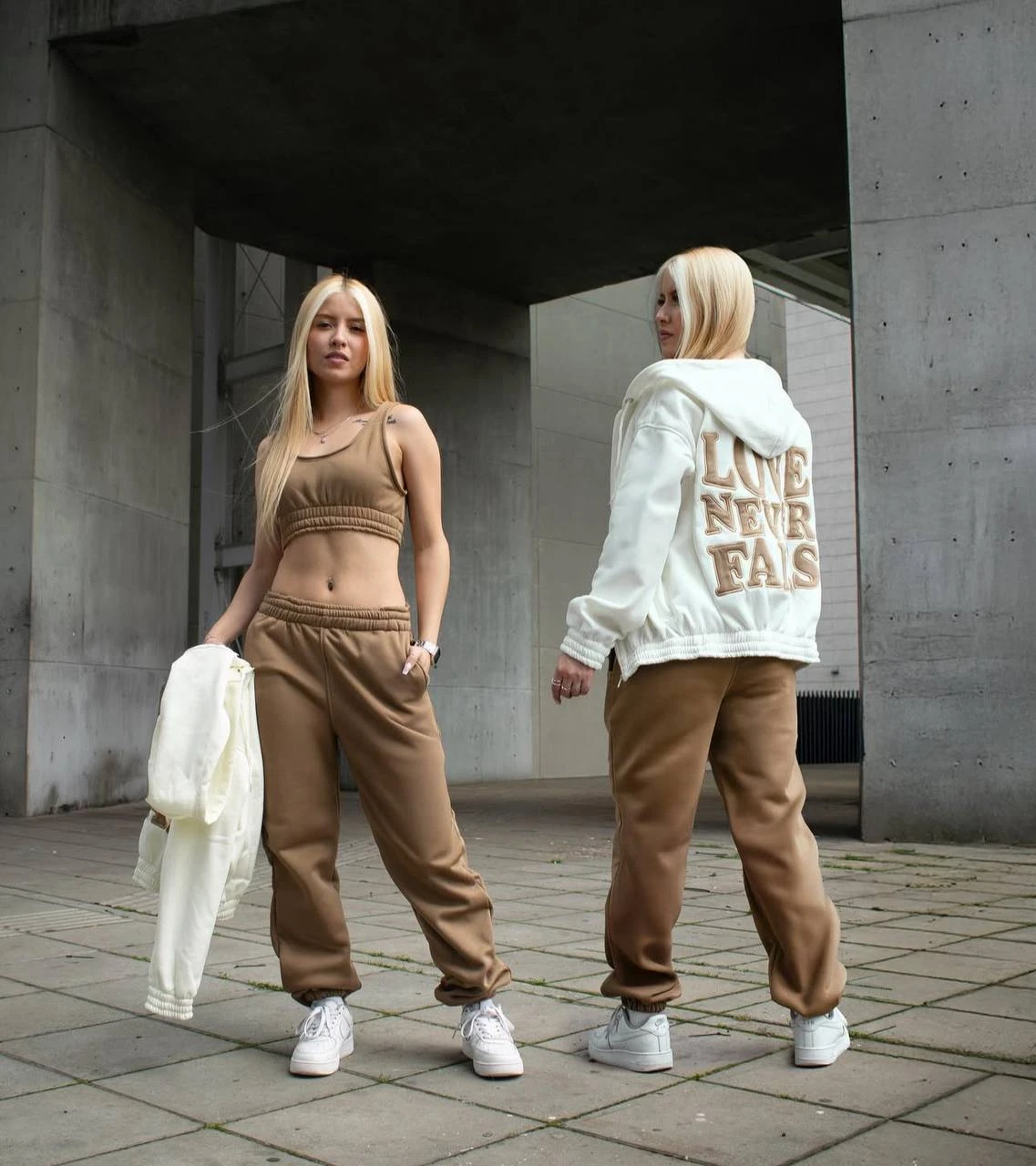 Conjunto de sudadera love 3 prendas