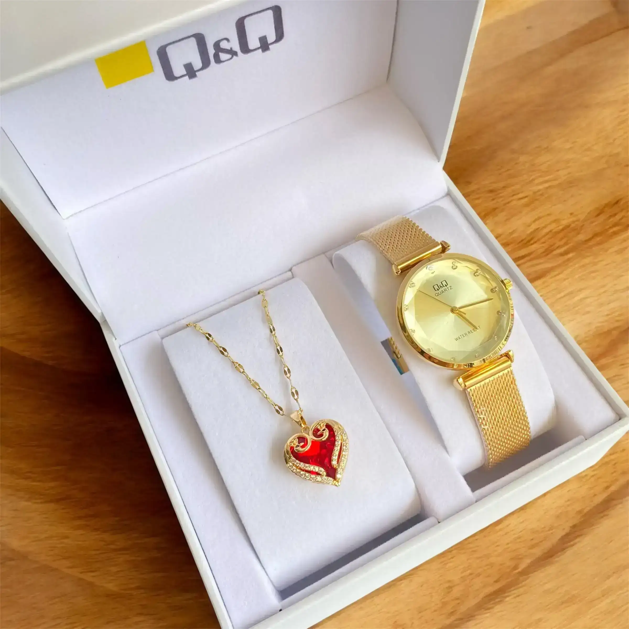 Combo Reloj Q&Q Acero Original + Collar + Estuche De Lujo 3