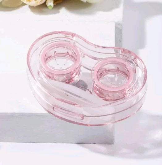 estuche transparente en forma de corazon 3