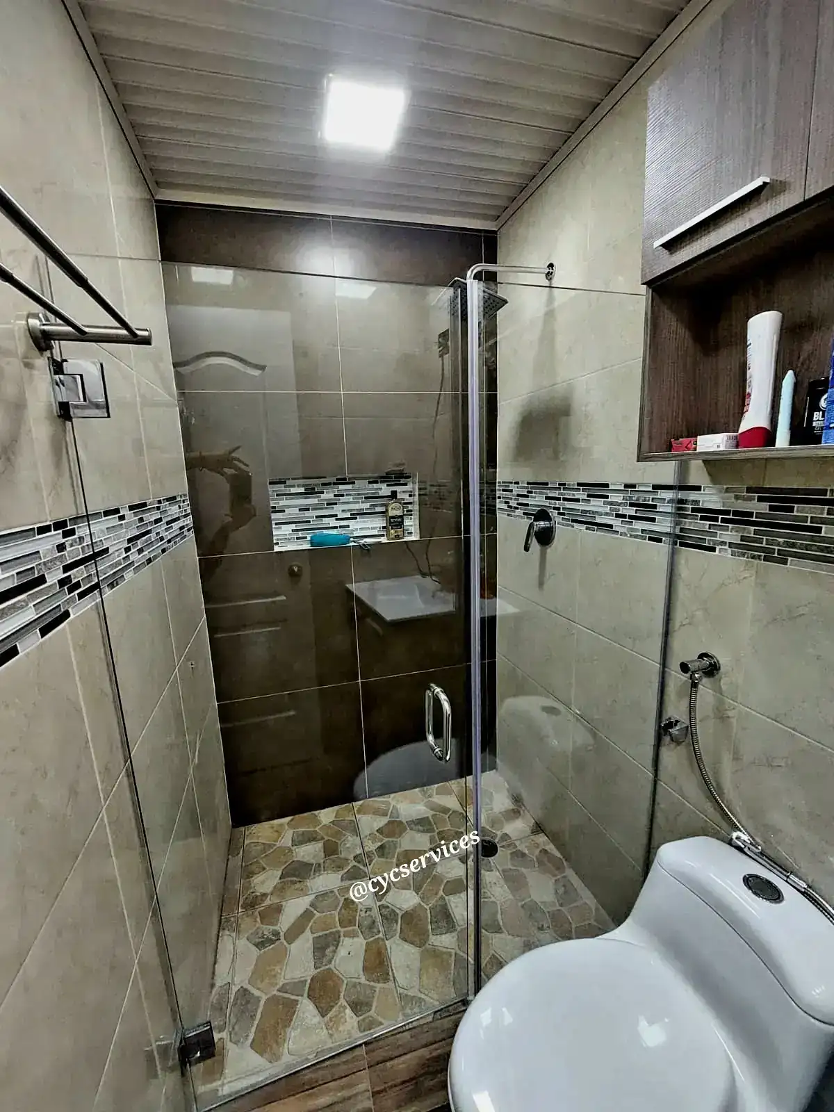 Puerta de baño Abatible 110cm