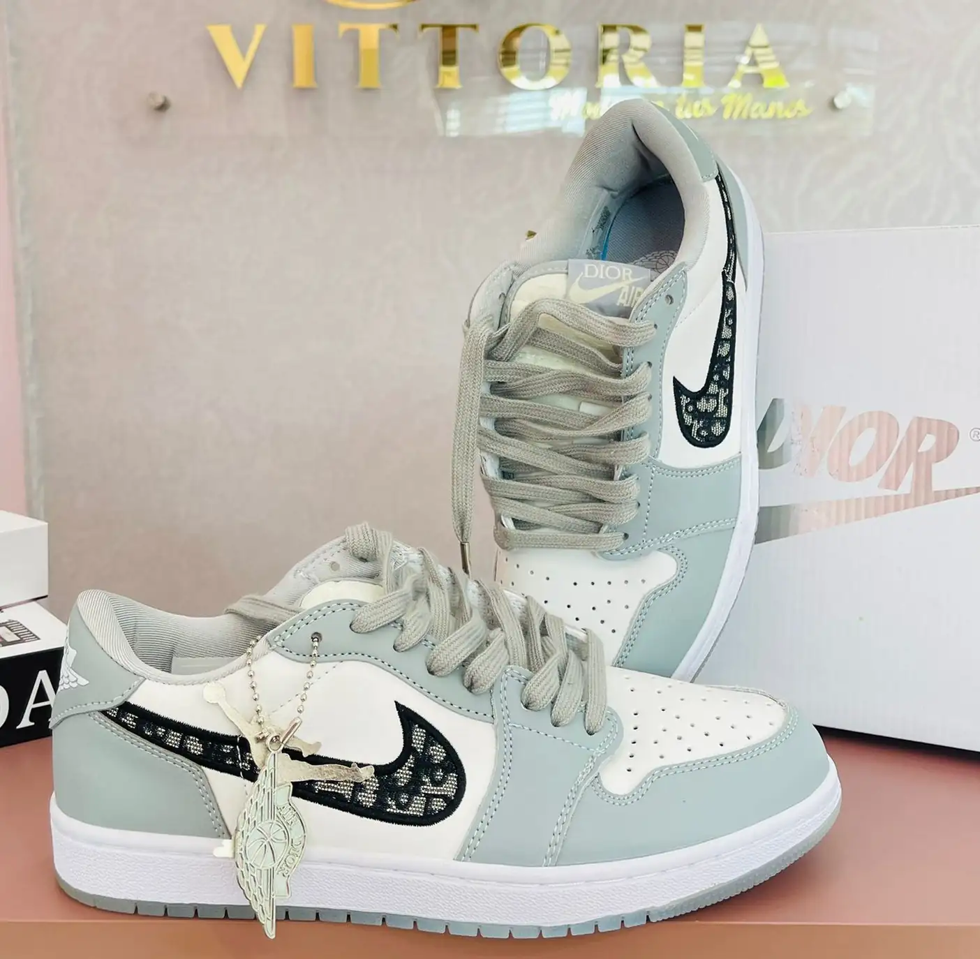 Dior