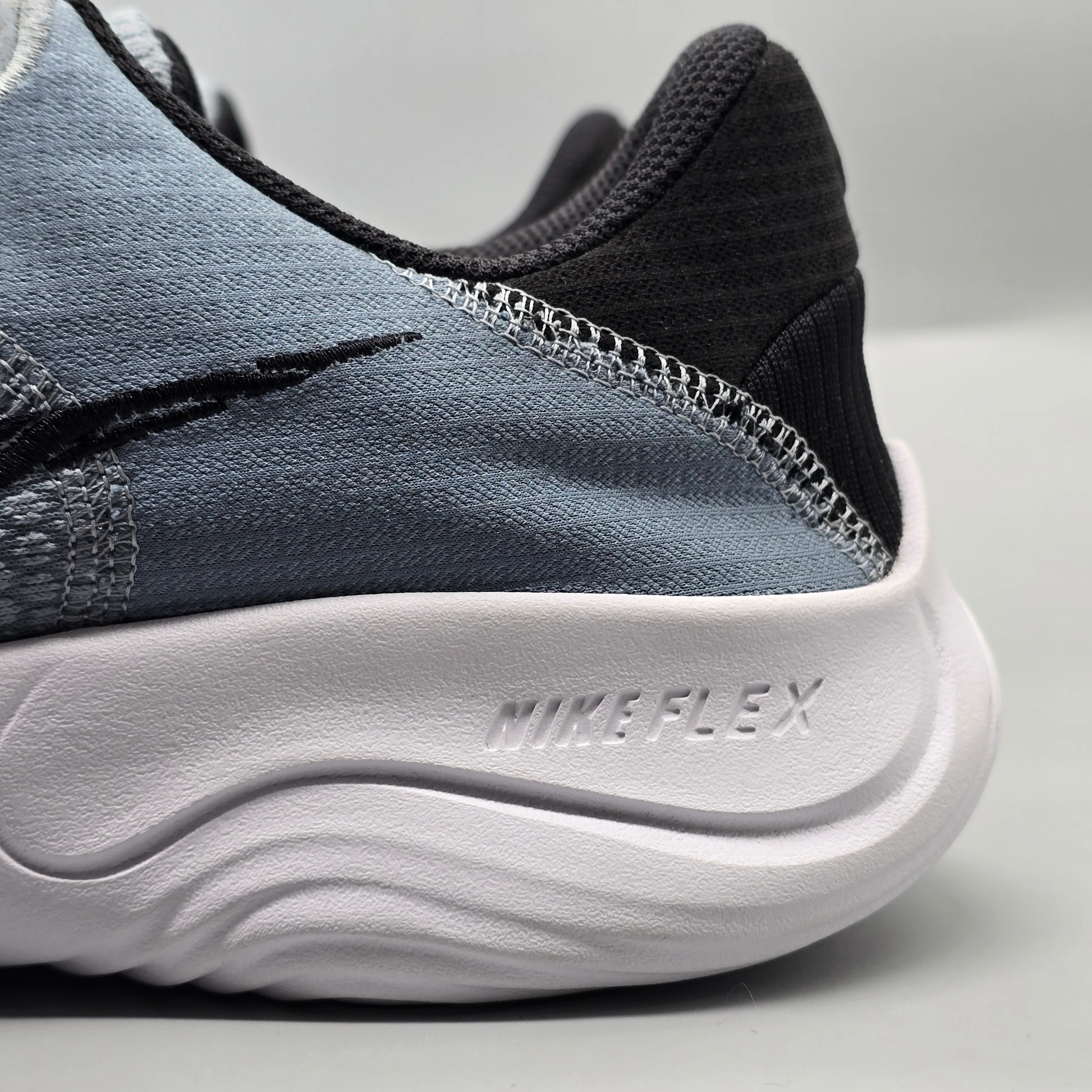 NIKE FLEX EXPERIENCE RUN 11 8