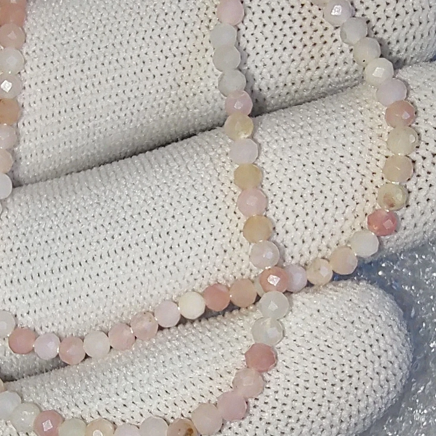 Manilla Elastica de Opalos Rosados Microfacetados