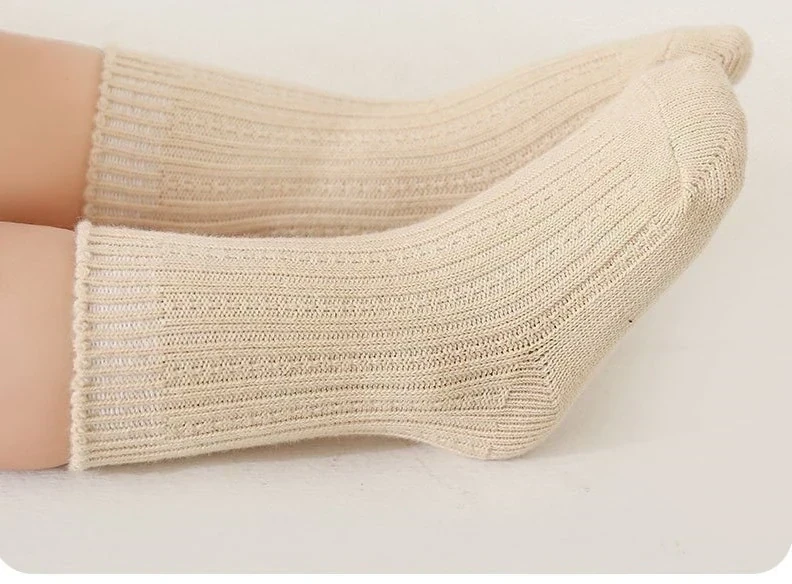 MEDIAS BEIGES CORTAS 3
