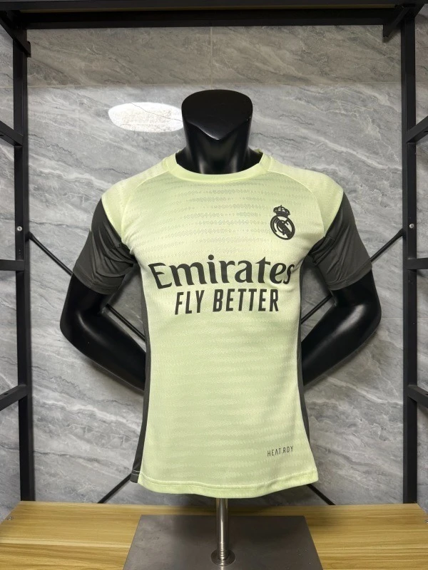 CAMISETA IMPORTADA  VEERSION JUGADOR  REAL MADRID