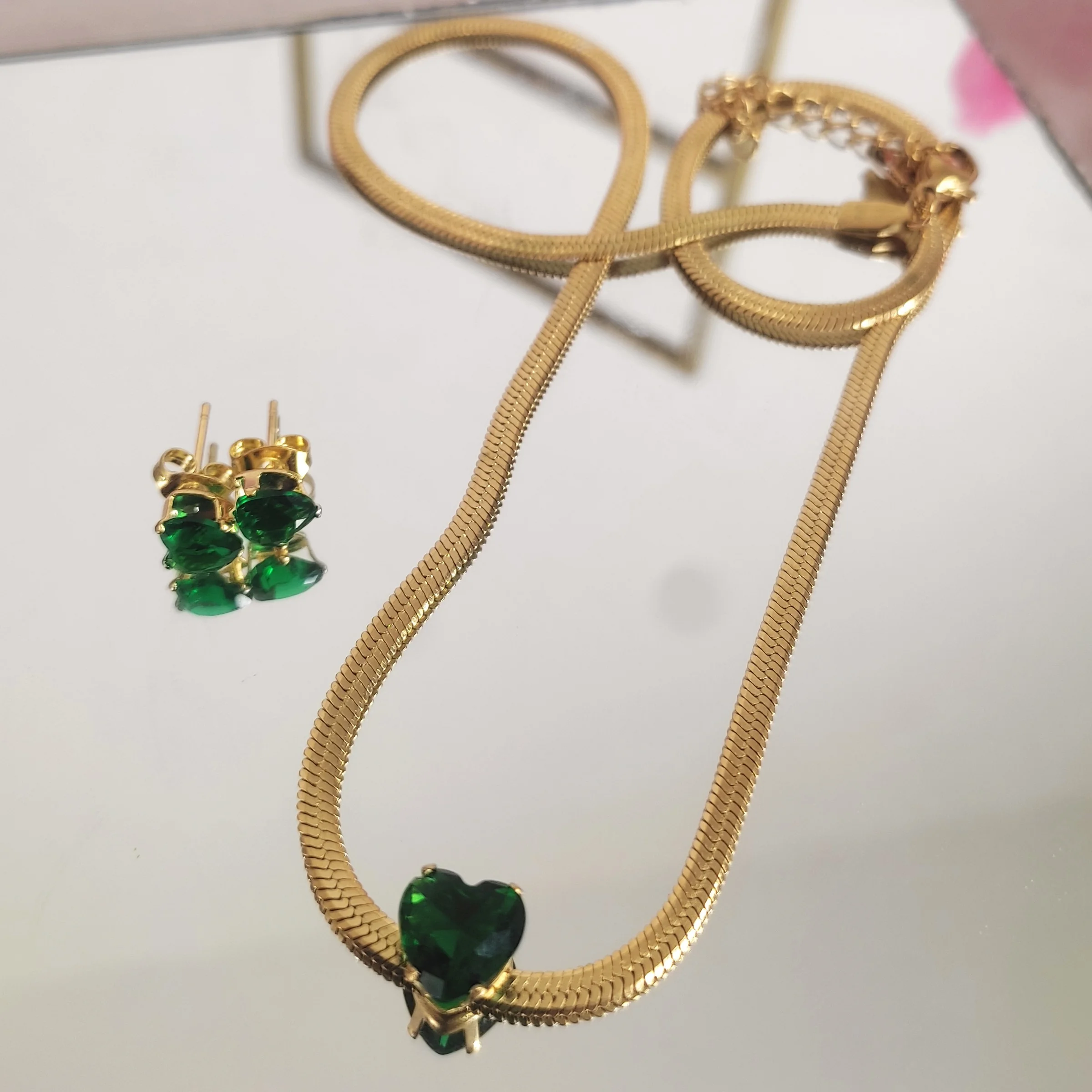 SET TOPOS + CADENA SNAKE LOVE ESMERALDA