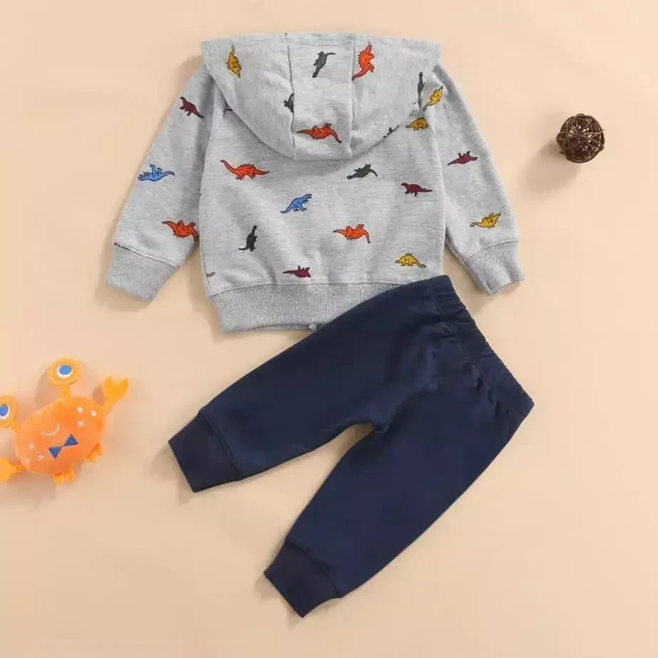 SET COMPLETO CON CAPUCHA DINO  2