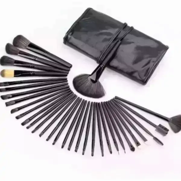 Set de 24 brochas para maquillaje incluye estuche