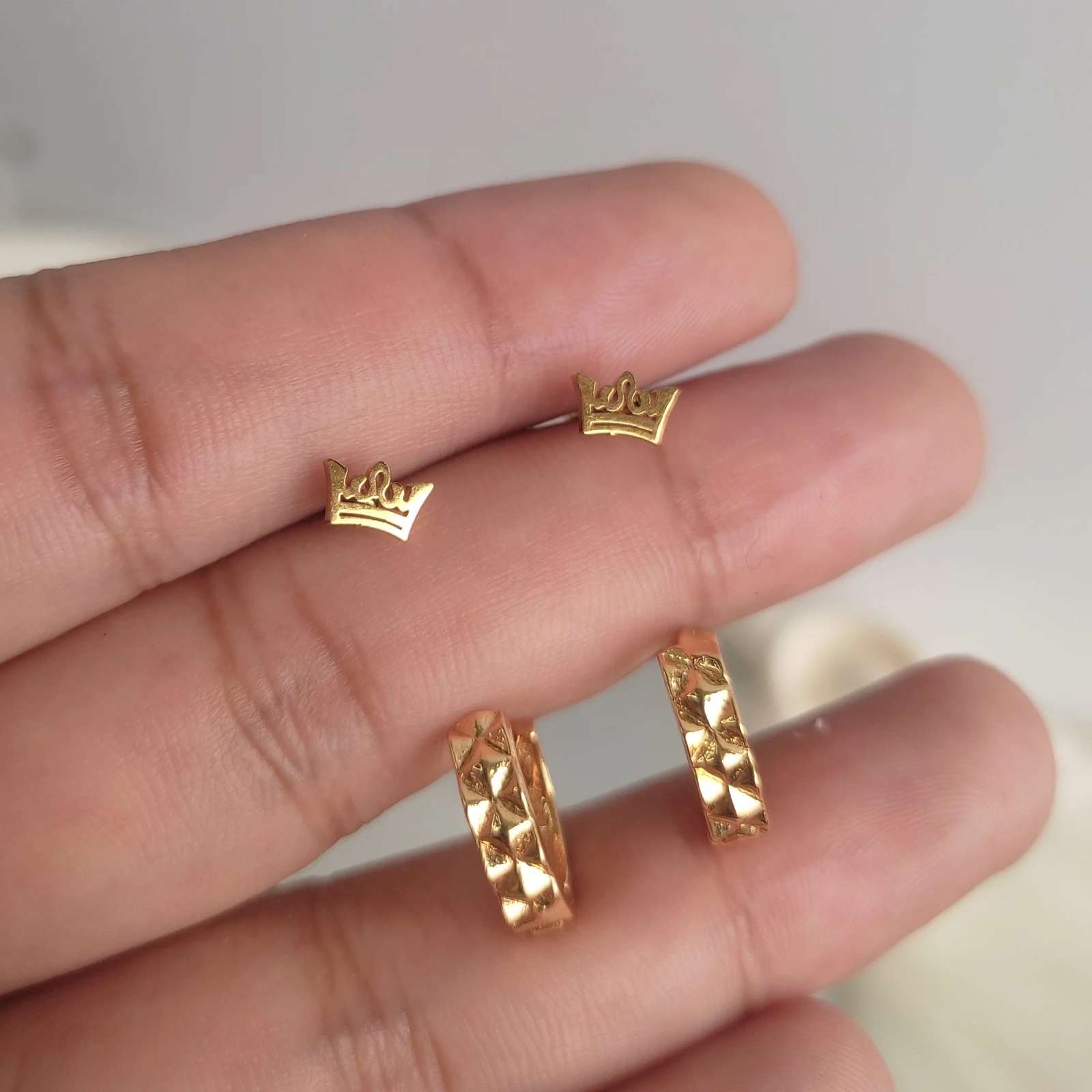 DUO ARETES REINA