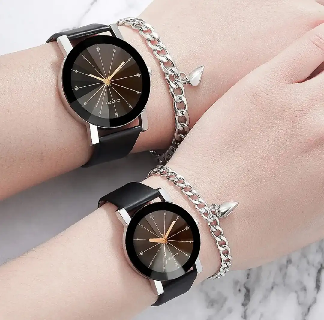 Reloj Pareja + Pulseras Corazón