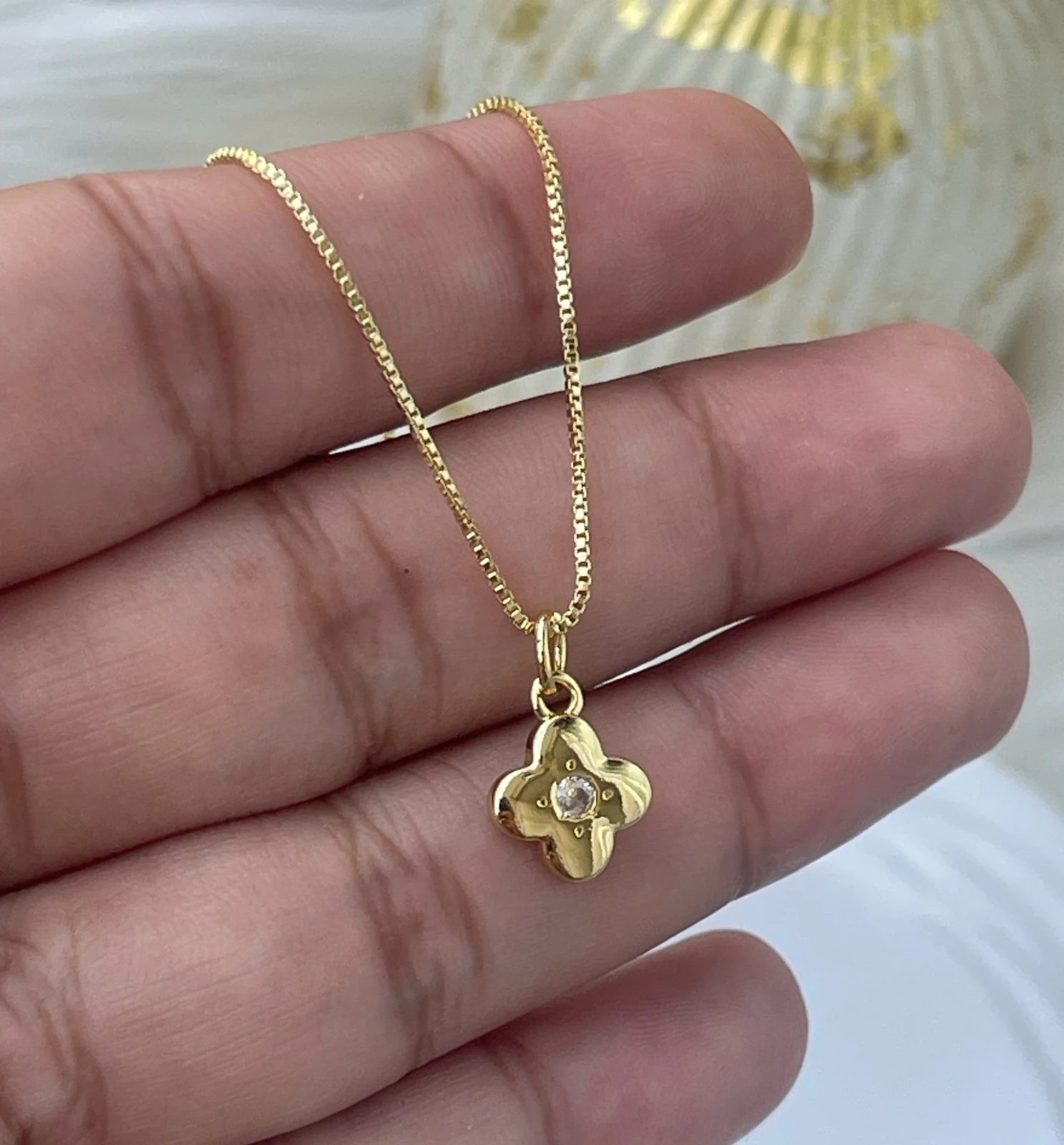 CADENA MINI TREBOL DORADO