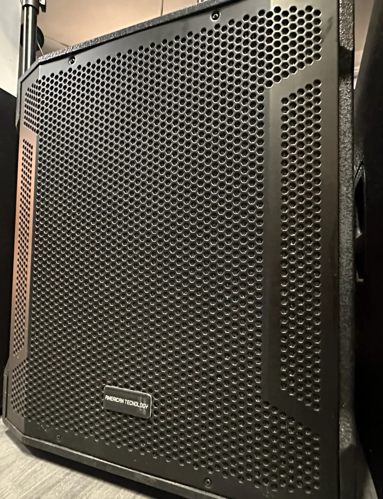 LINE ARRAY AMERICAN TECNOLOGY WM-727 3