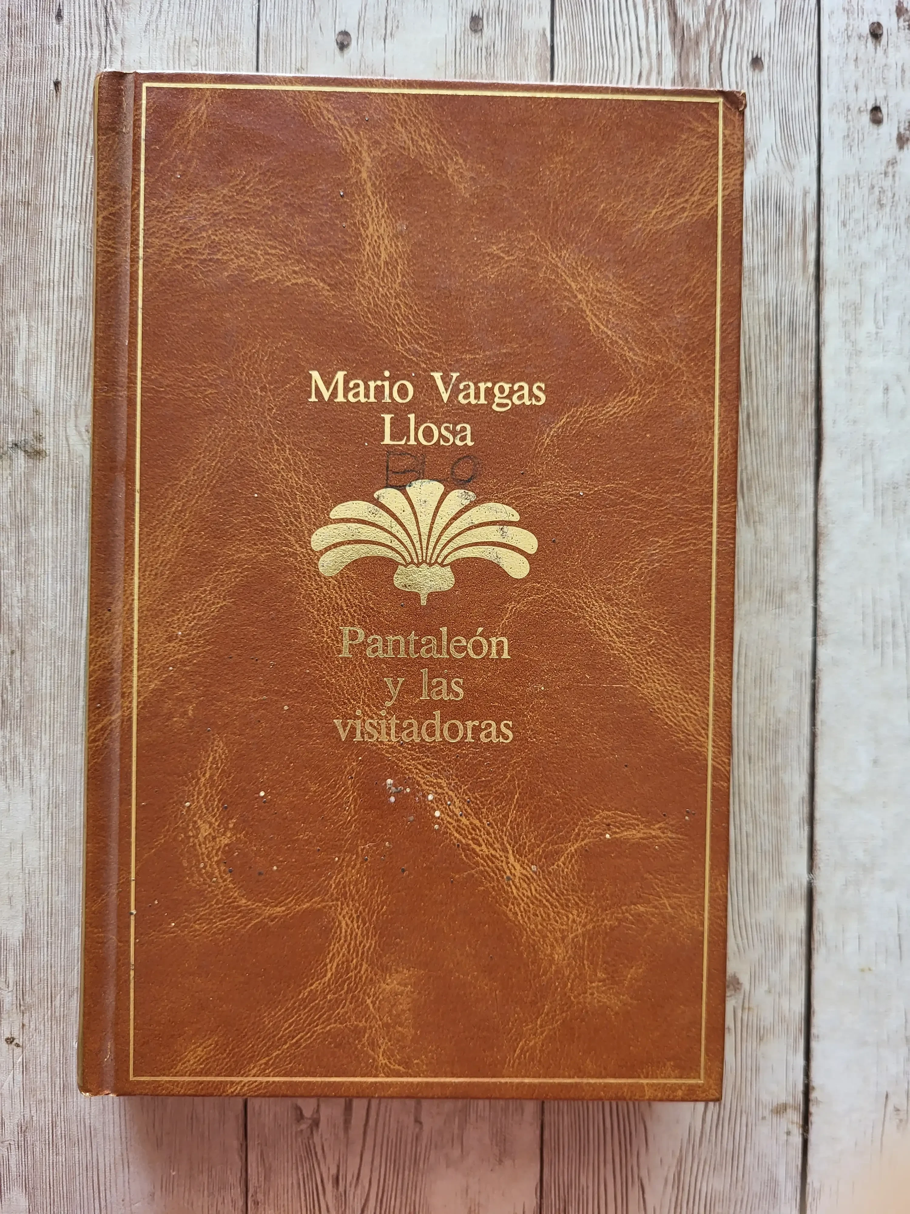 Pantaleón y las visitadoras / Mario Vargas Llosa / Planeta /Satira