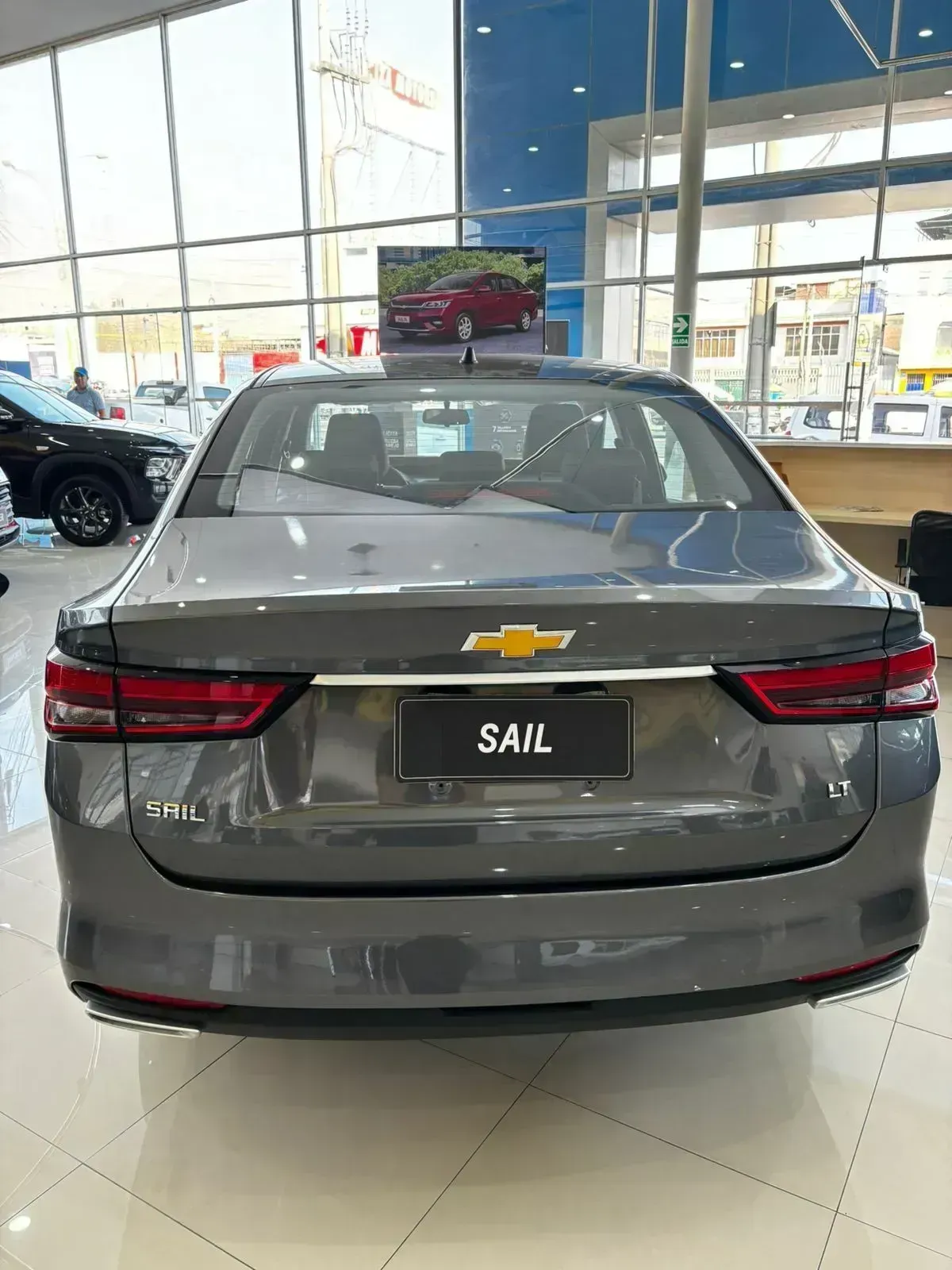 CHEVROLET SAIL LT MT GLP  4