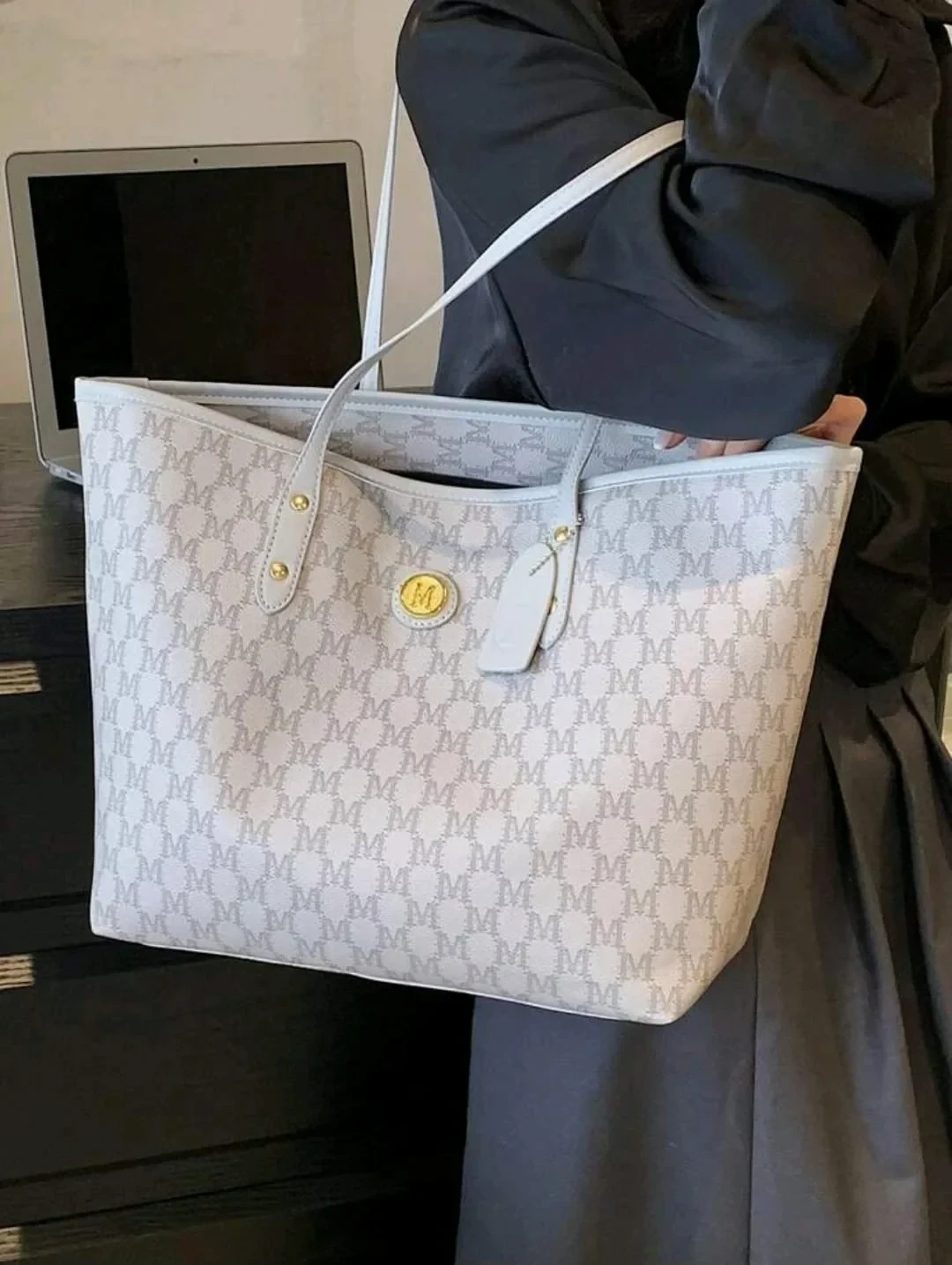 Bolso de mano ligero  2