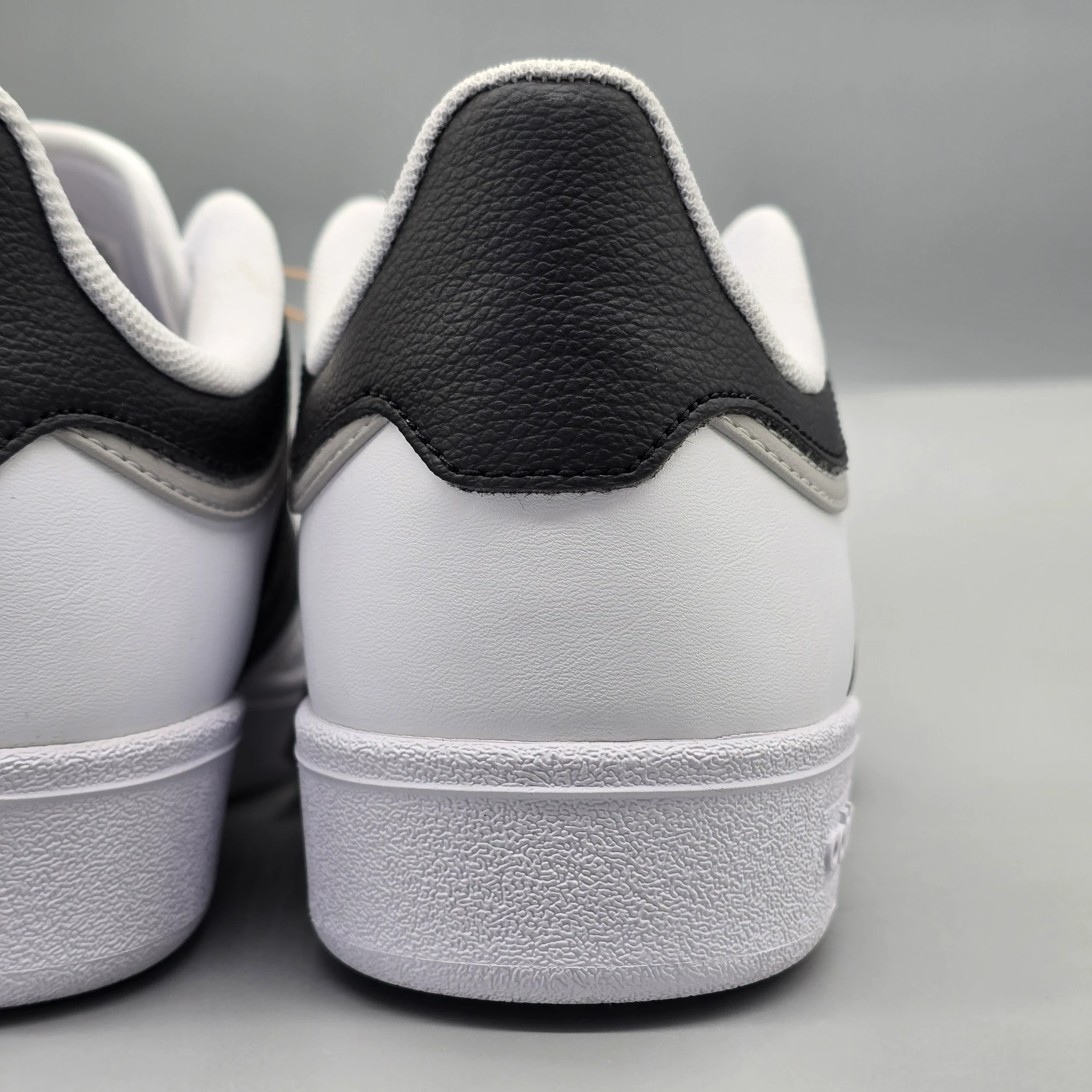 ADIDAS HOOPS 4.0 9