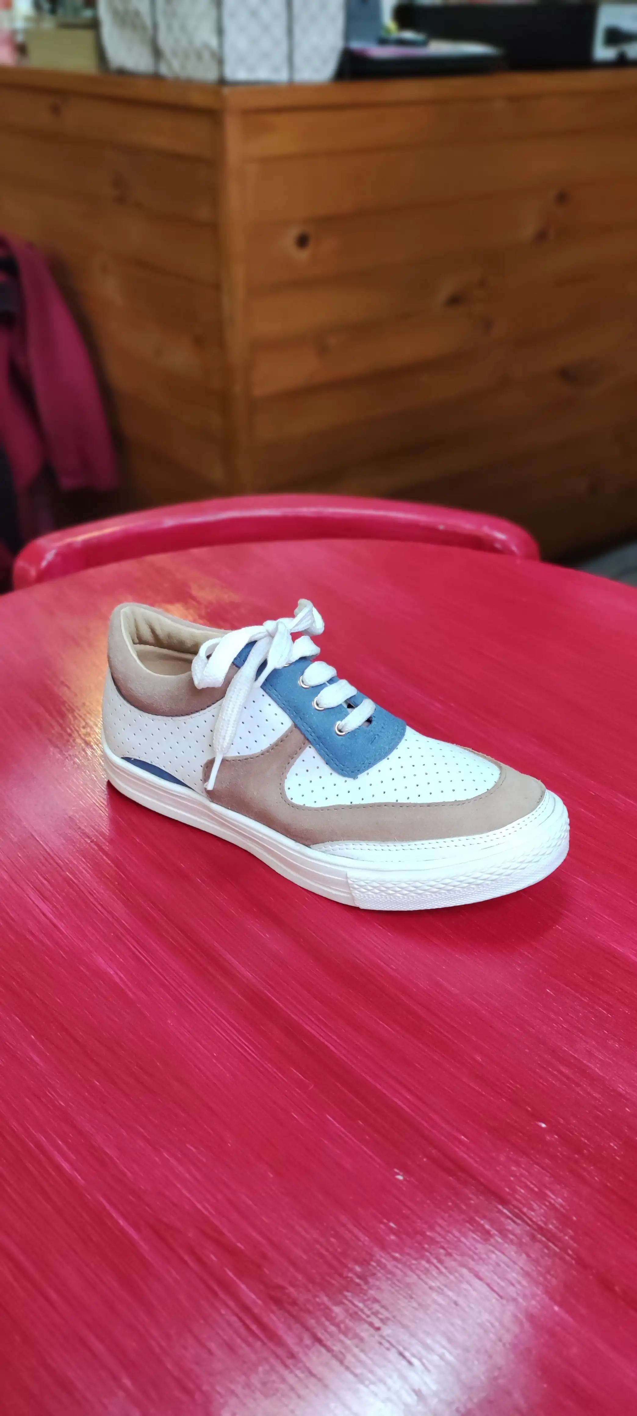 Zapatilla rosa azul 