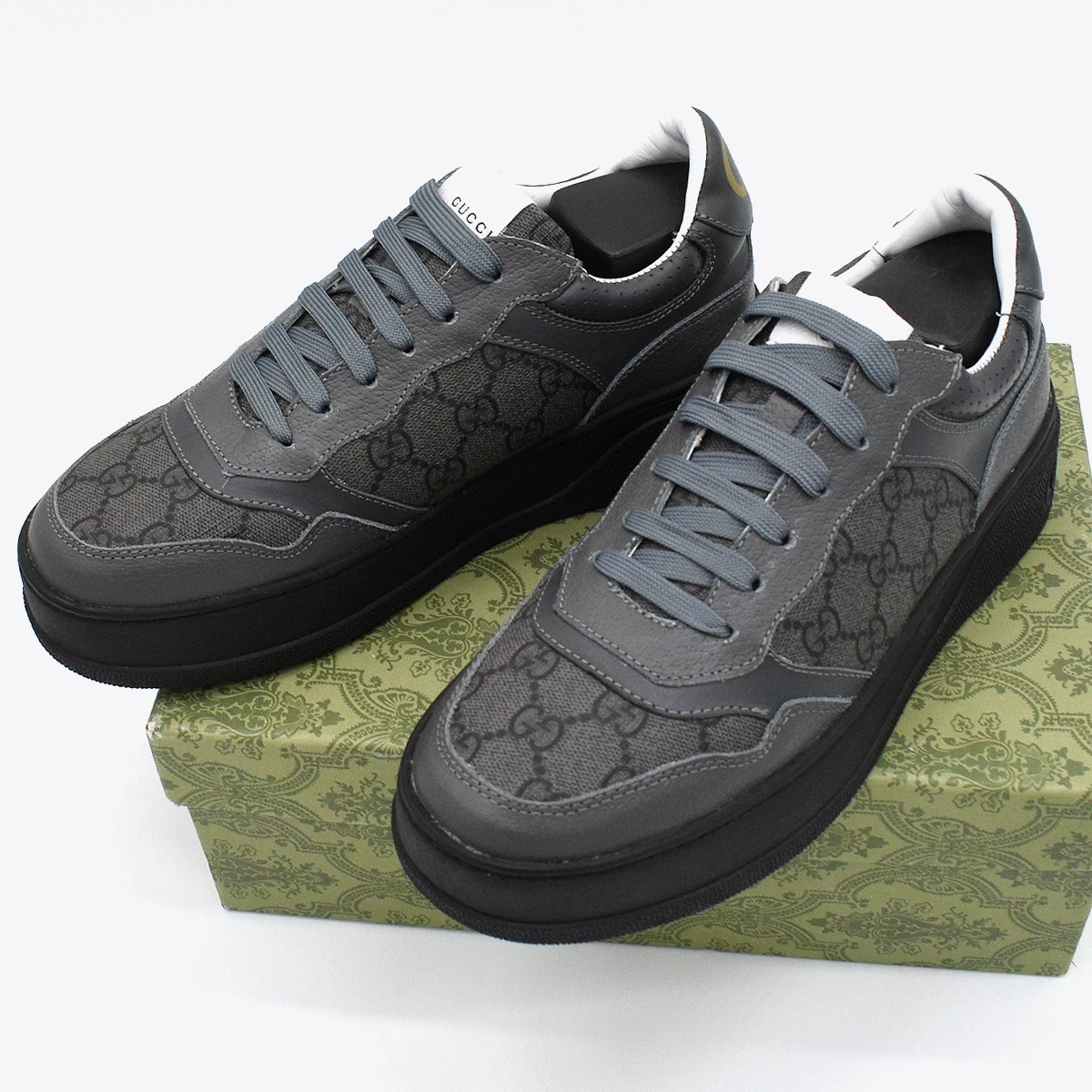 Zapatilla Gucci Lace Up GG Monogram Gris 3