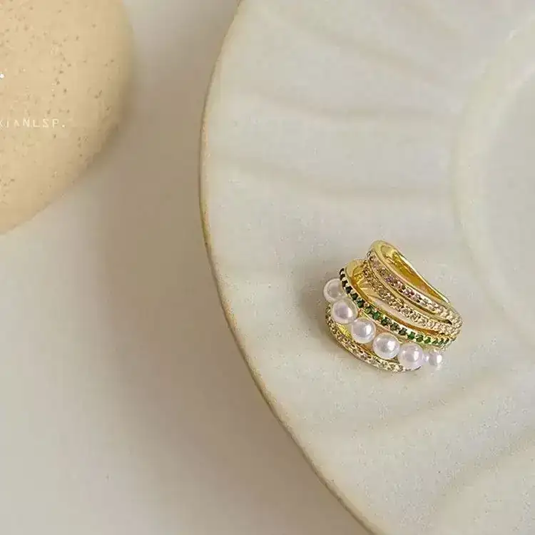 Ear Cuff Diamantina Verde RED: ME28 2