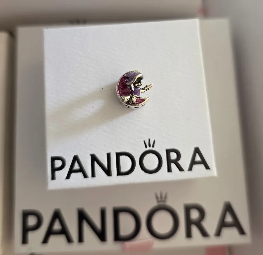 Pandora Minnie Witch GID charm (Disney Parks Exclusive)