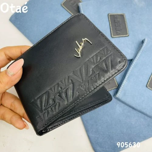 Billetera En Cuero 100 Repujado Vlz 4
