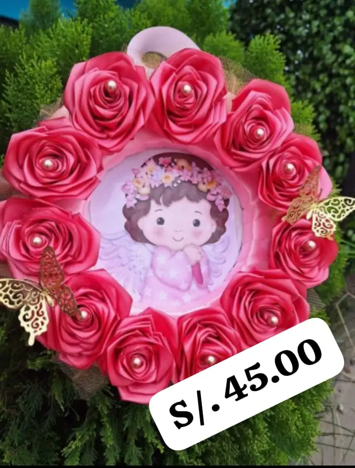 Corona de rosas eternas rosadas 