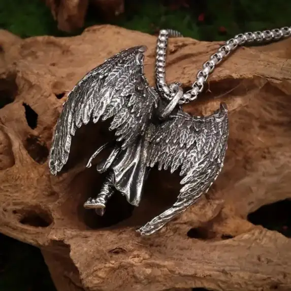 Collar de Arcangel de 2 alas con espada  3