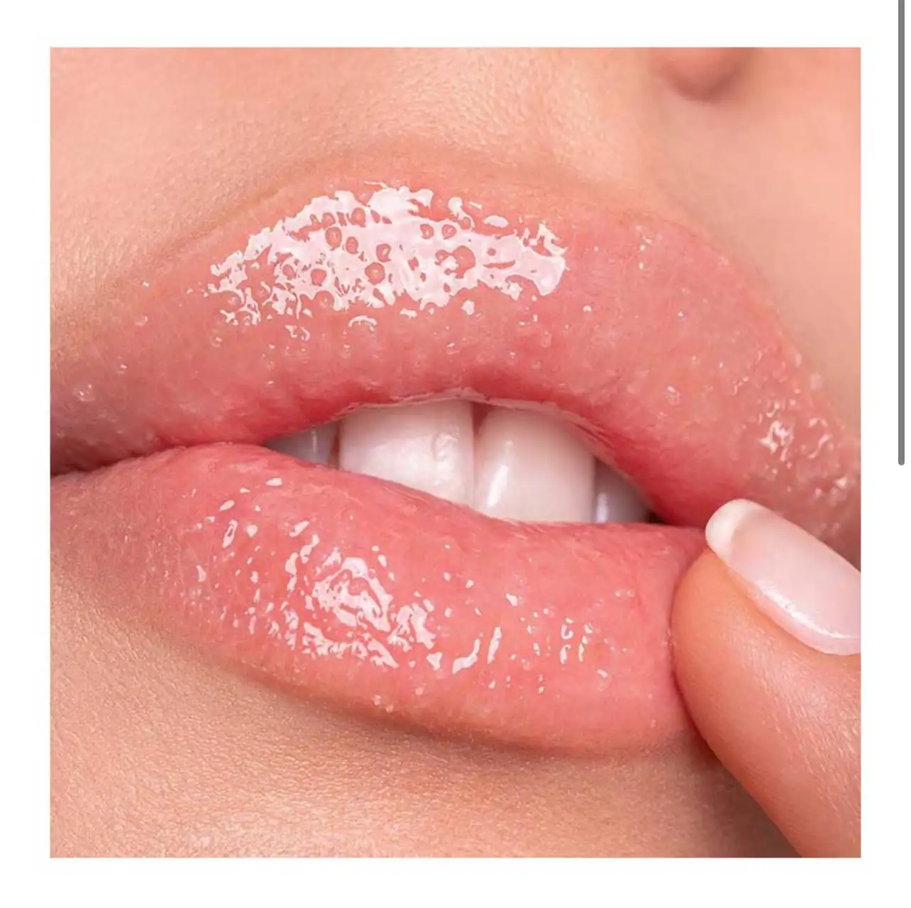 Exfoliante labial Catrice Manteca Karité, Vit E 3