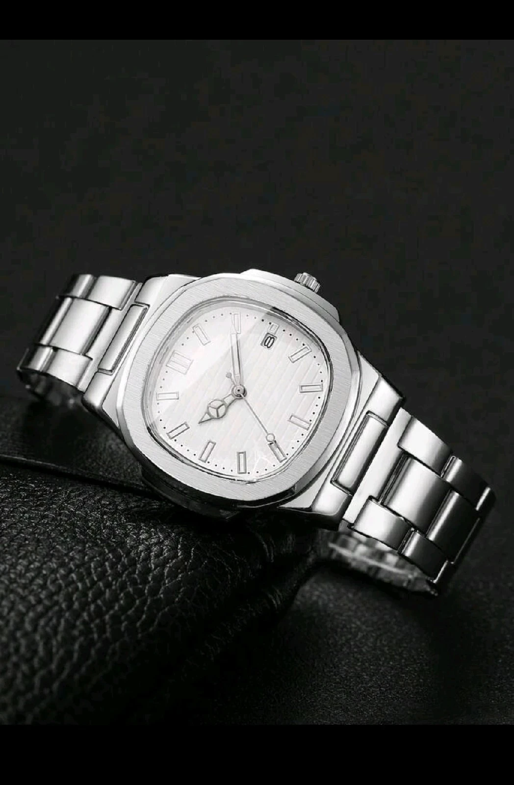 Reloj Análogo Ejecutivo con Bisel Octagonal y Fechador 9