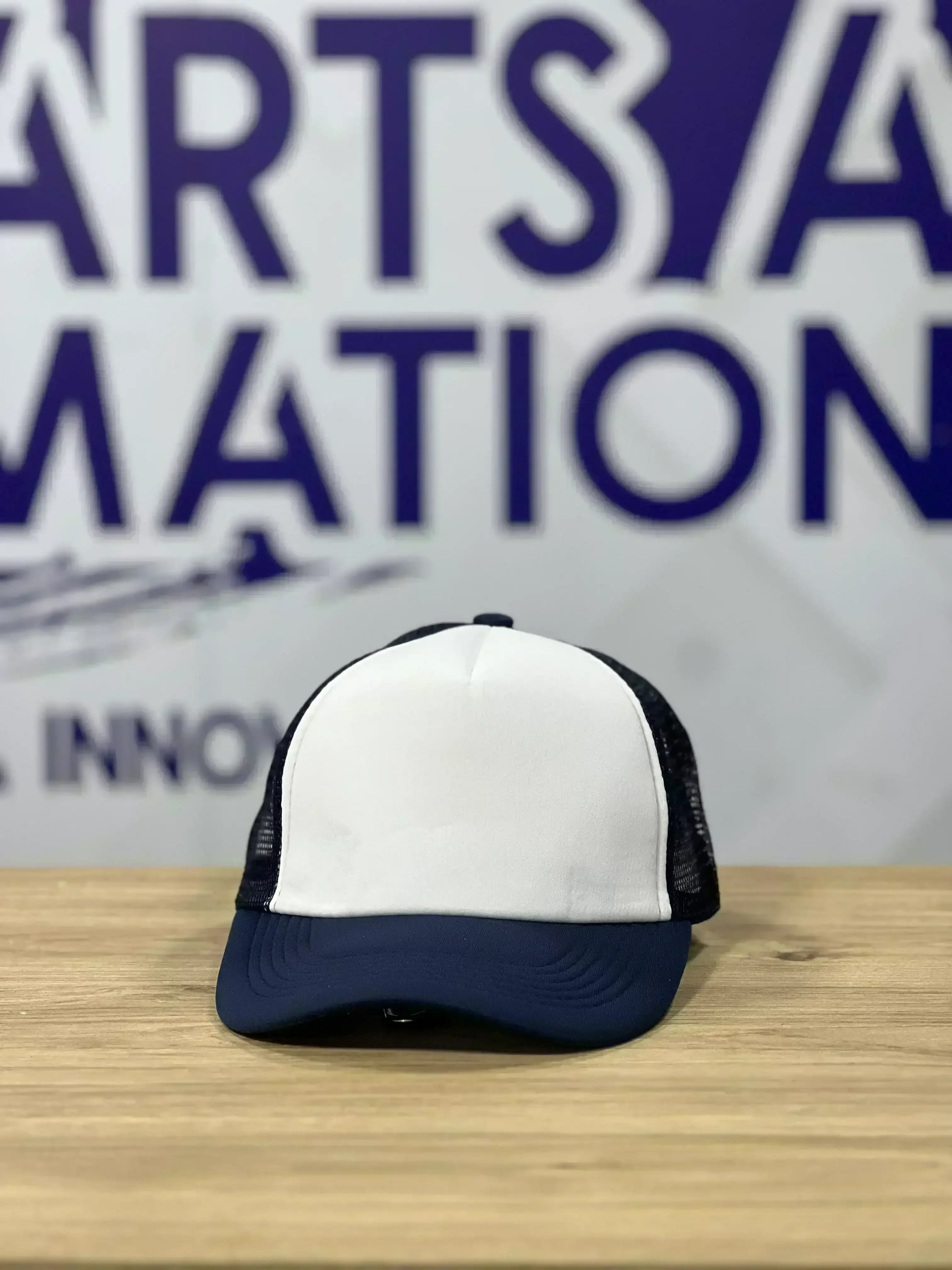 GORRA EN MALLA FRENTE BLANCO