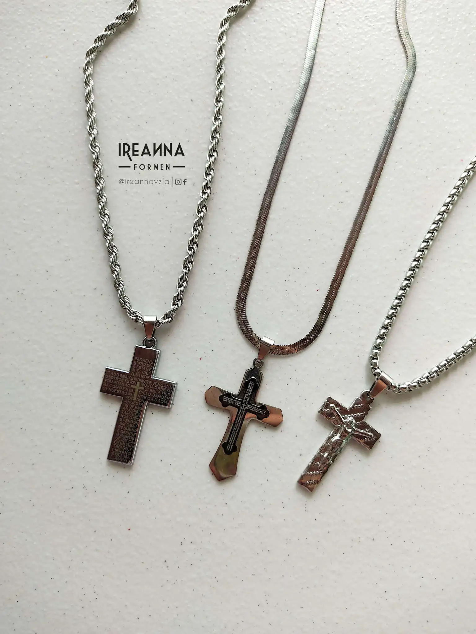 Cadenas plateadas con dije  2