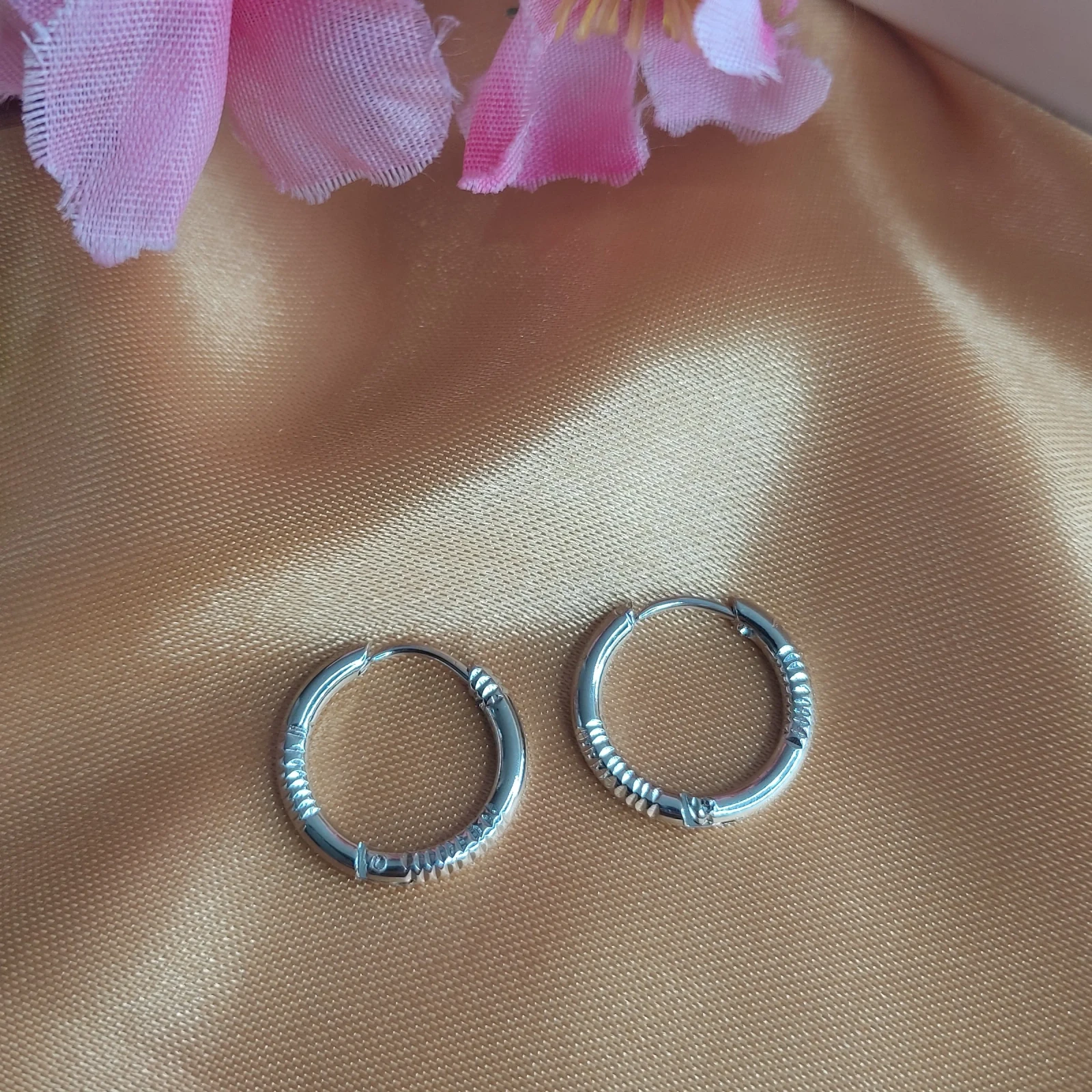 HOOPS CLIP SILVER FINE DEISY