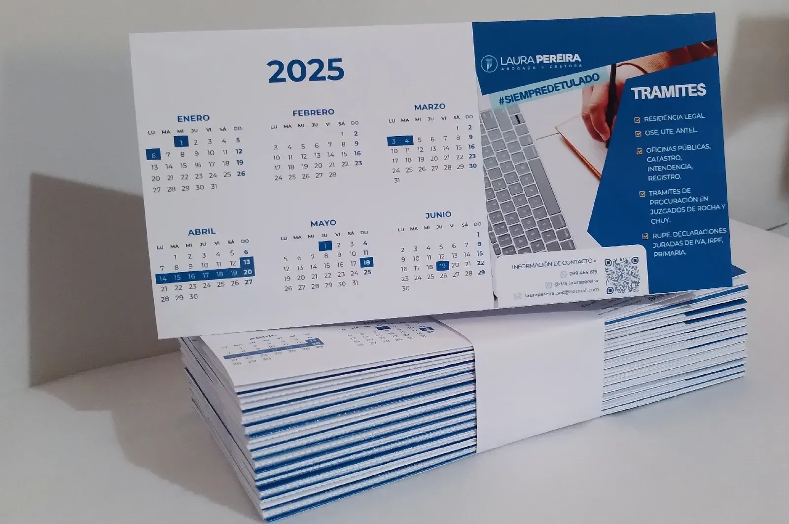 Calendario de escritorio grande pack por 50 unidades  3