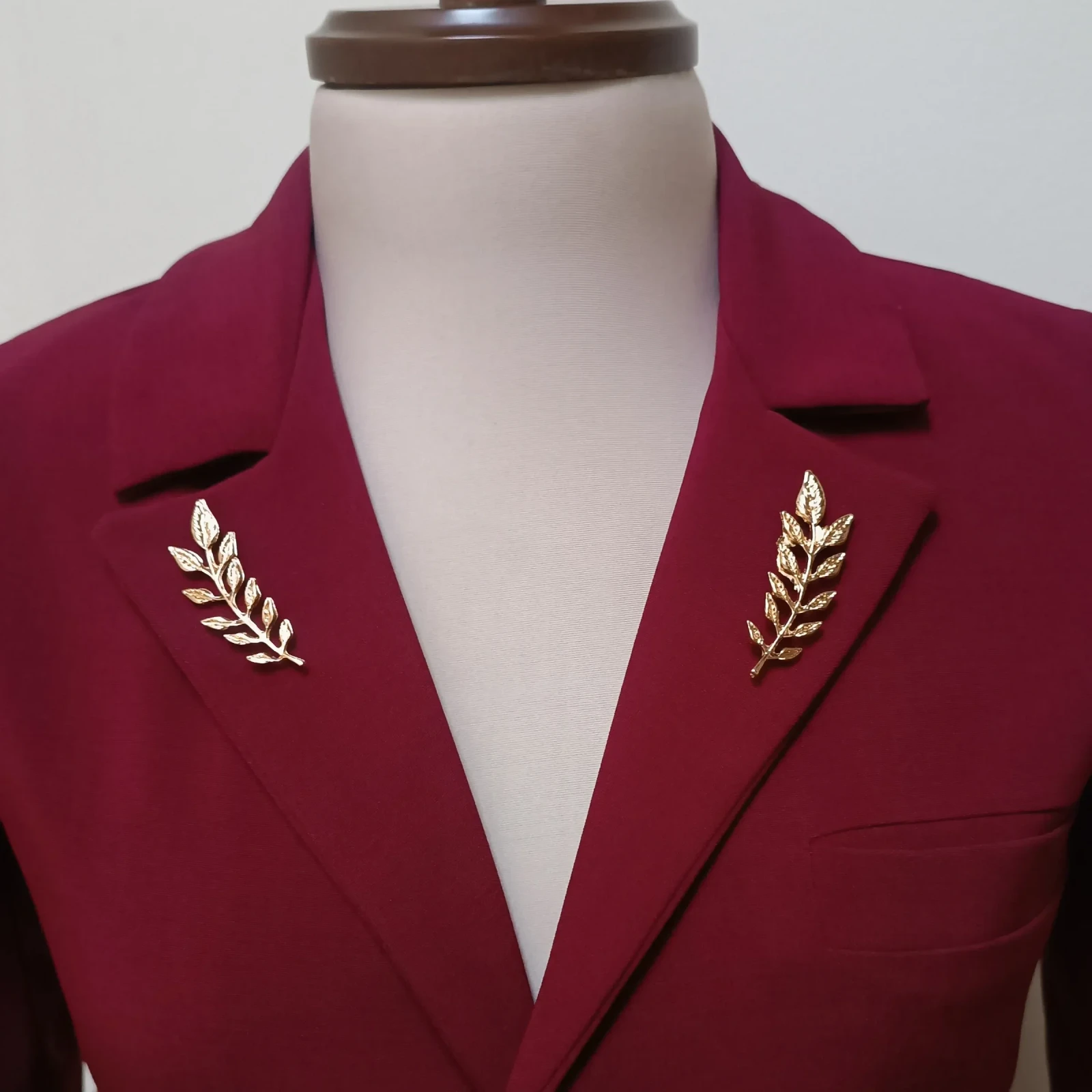 Pins en forma de laurel  4