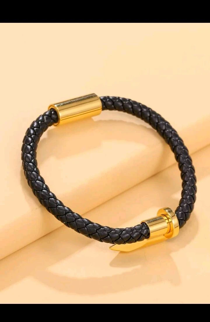 Pulsera de caballero estilo de uña/clavo. Cierre Magnético 🧲