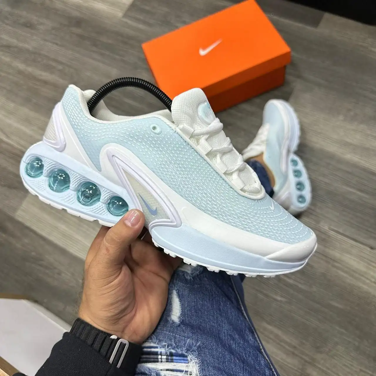 NIKE DN