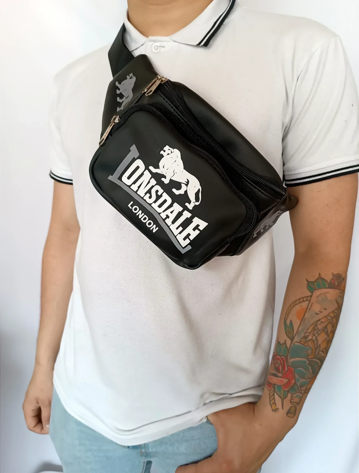 Canguro 🦘 negro con estampado lonsdale 