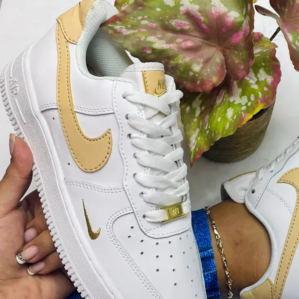 NIKE DAMA