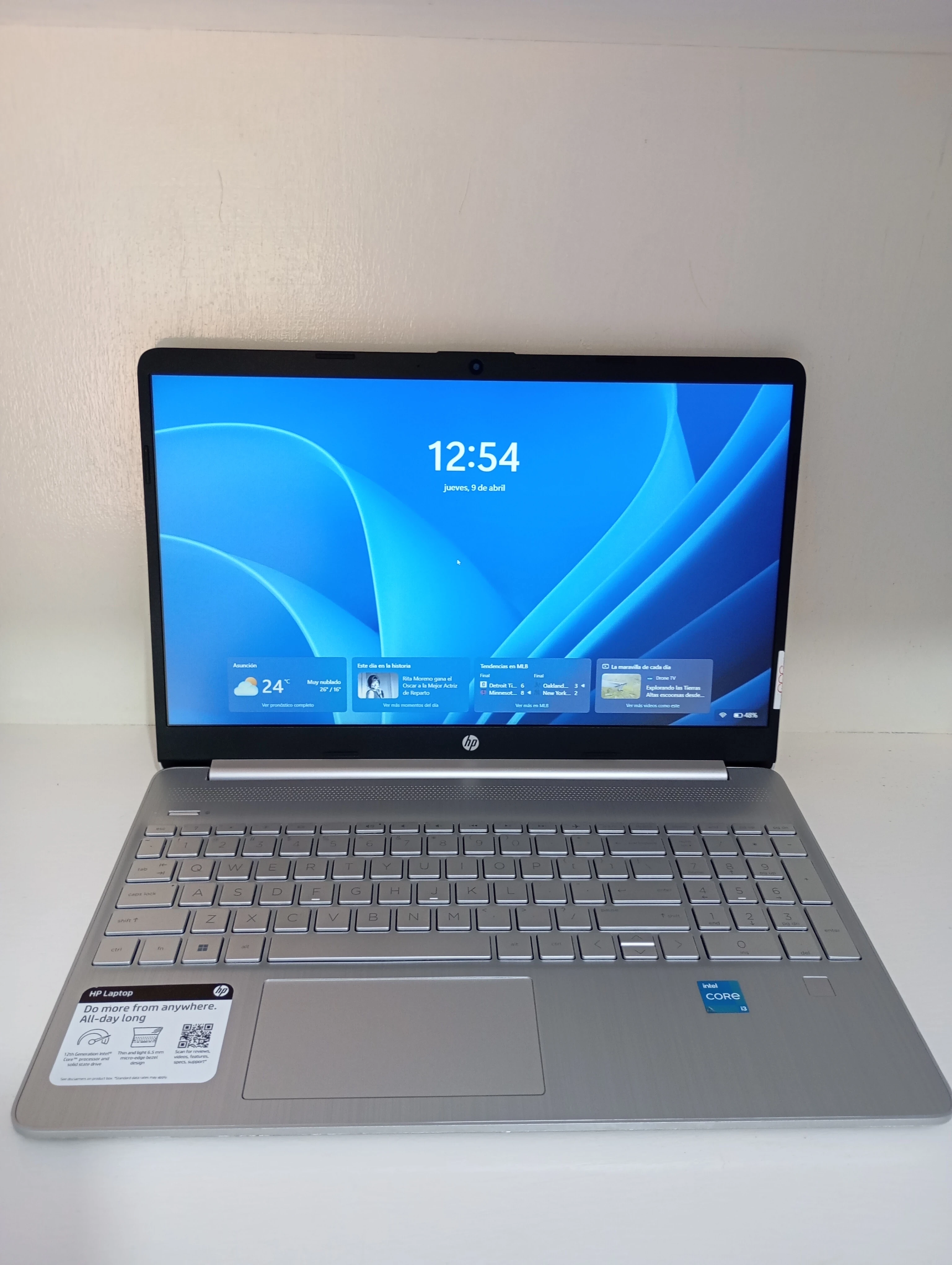 Noteb. HP Core i3 Gen 12áª Semi nuevo en Caja 