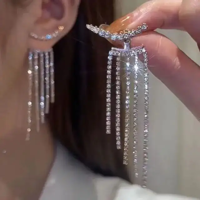 Aretes colgantes plateados