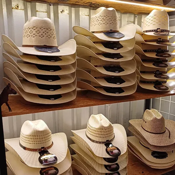 SOMBREROS