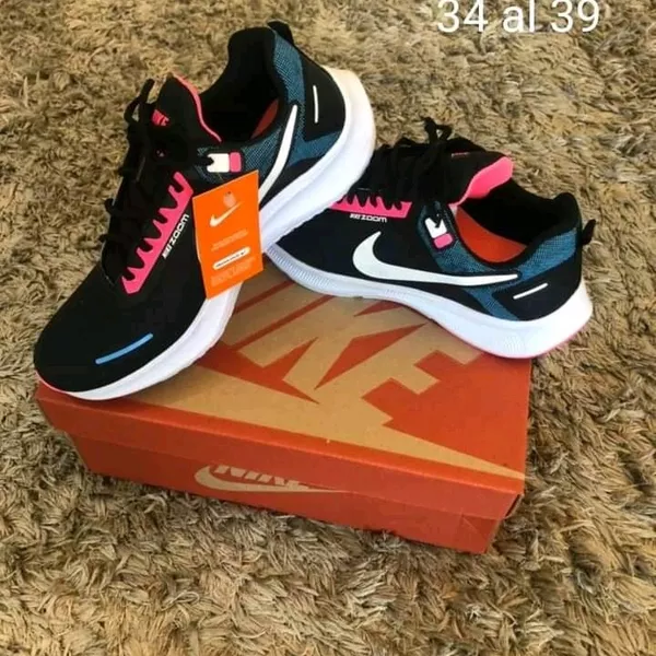 Nike  4