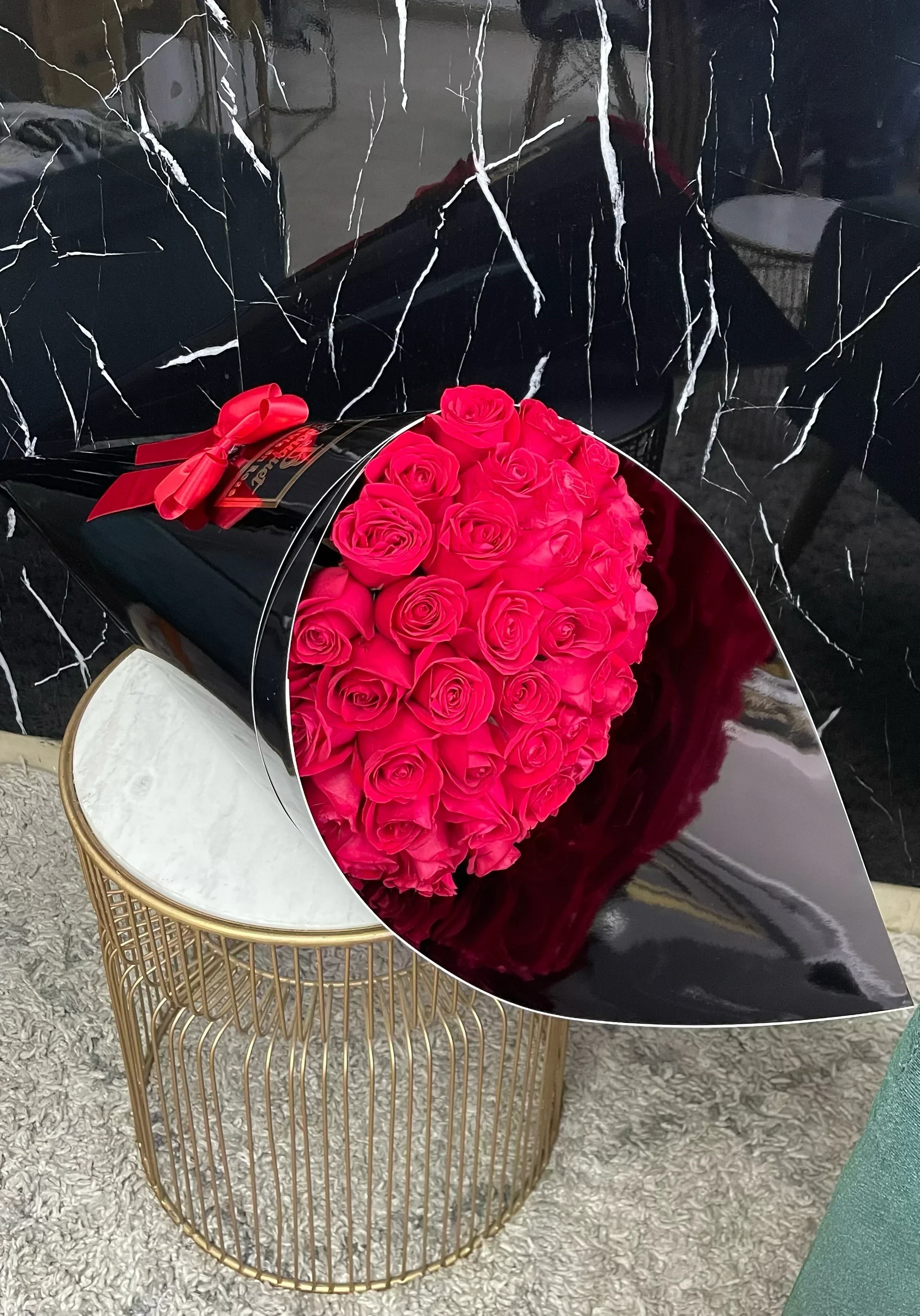 Cono de 48 rosas 2