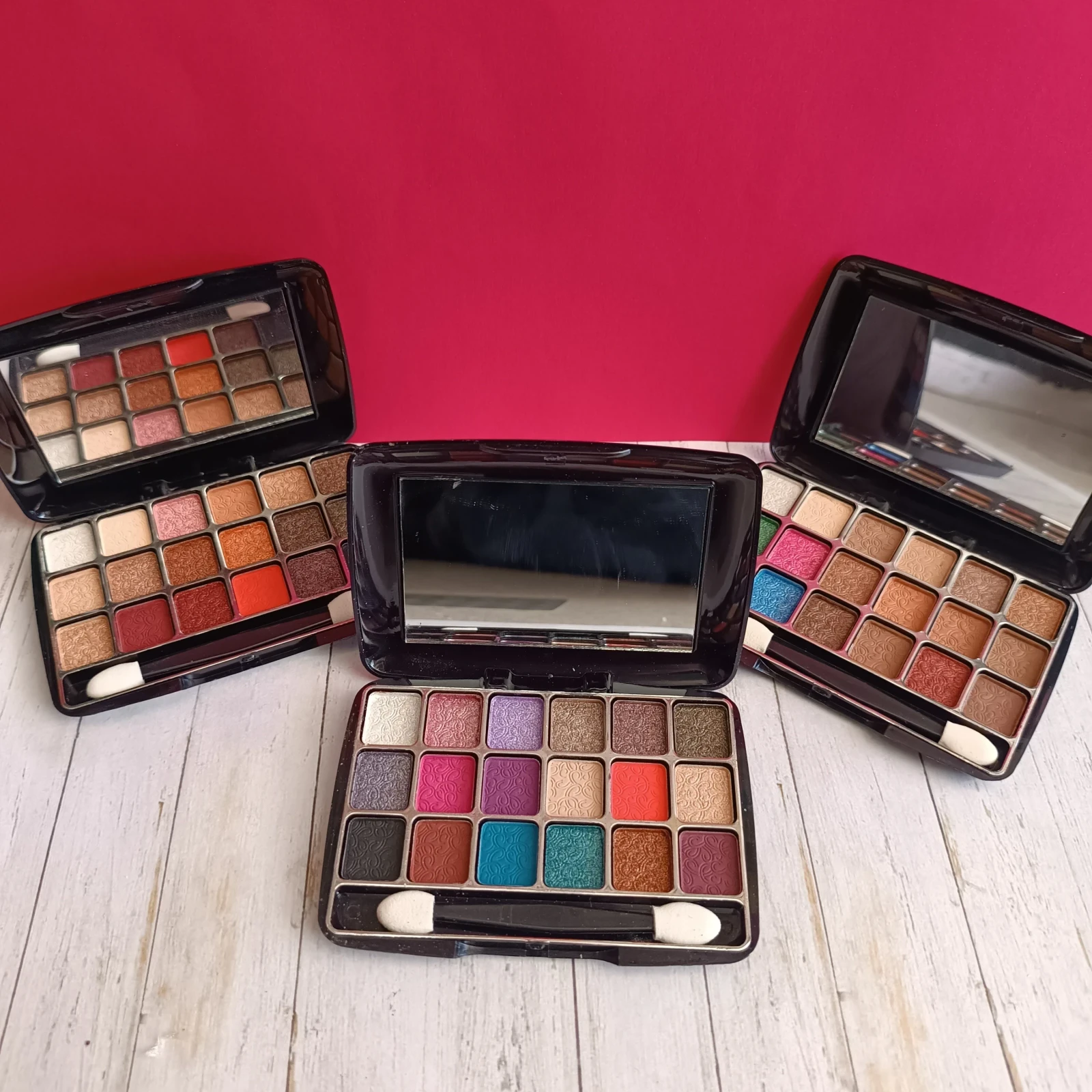 PALETA SOMBRAS X18 TONOS