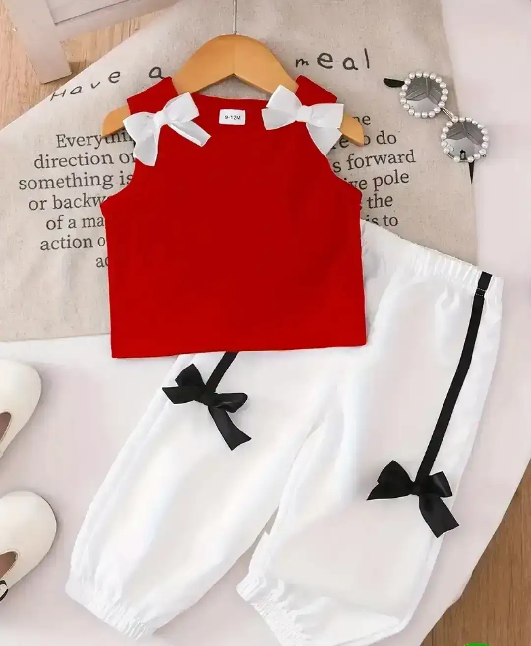 Conjunto red and white 