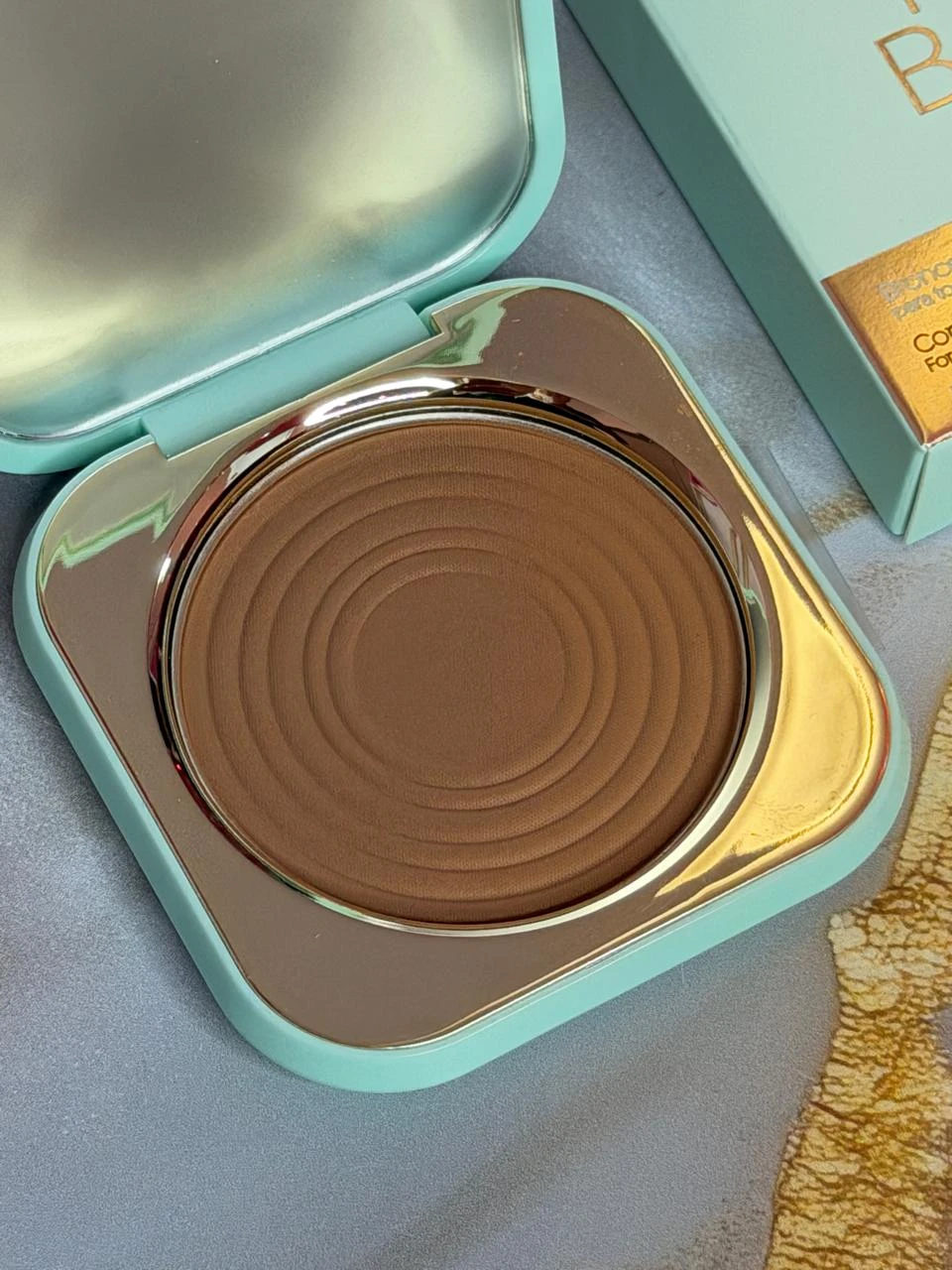 Bronzer compacto Hello Beach Montoc 2