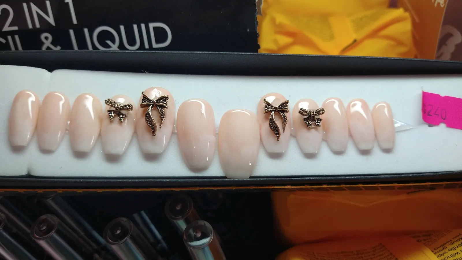 Uñas nud moñito