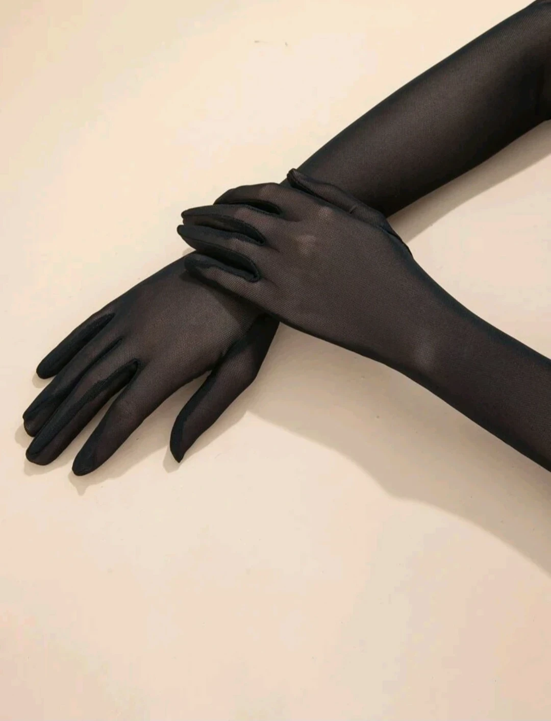 Par Guantes negros