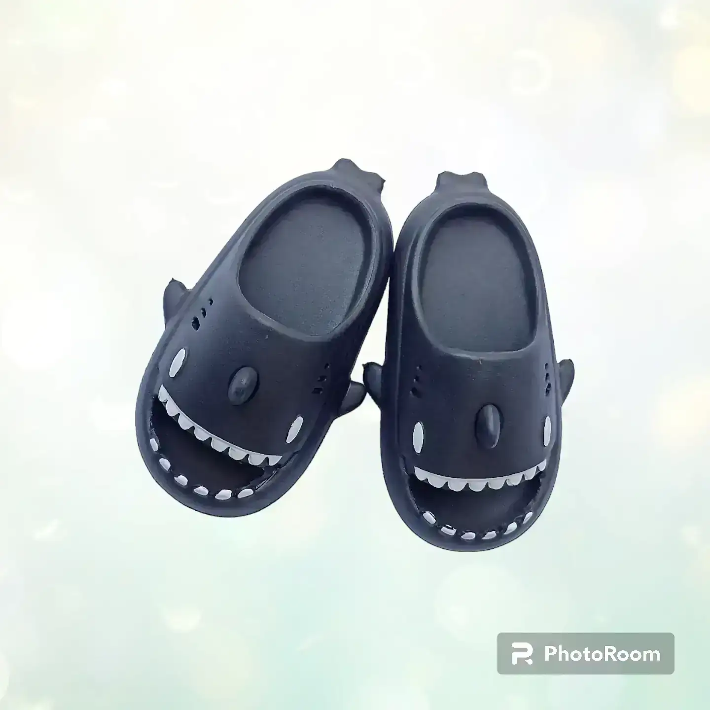 Chanclas de niño tiburón 