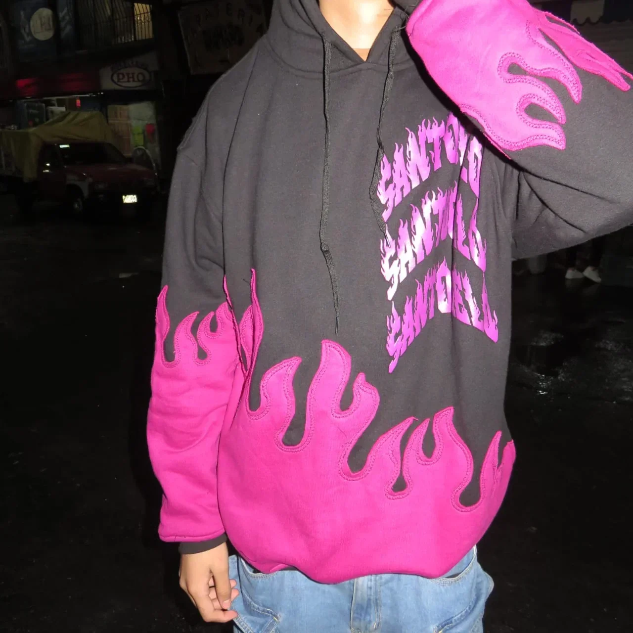 Sudadera negra de flamas fiusha